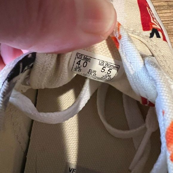 Womens Vans Era Beige‎ Red Off The Wall All Over Print Sneakers Shoes Size 5.5 - Picture 6 of 6